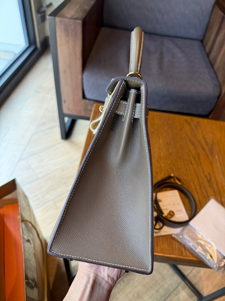 Hermes Kelly 28 Etoupe Epsom Leather Sellier GHW Stamp Y 2020