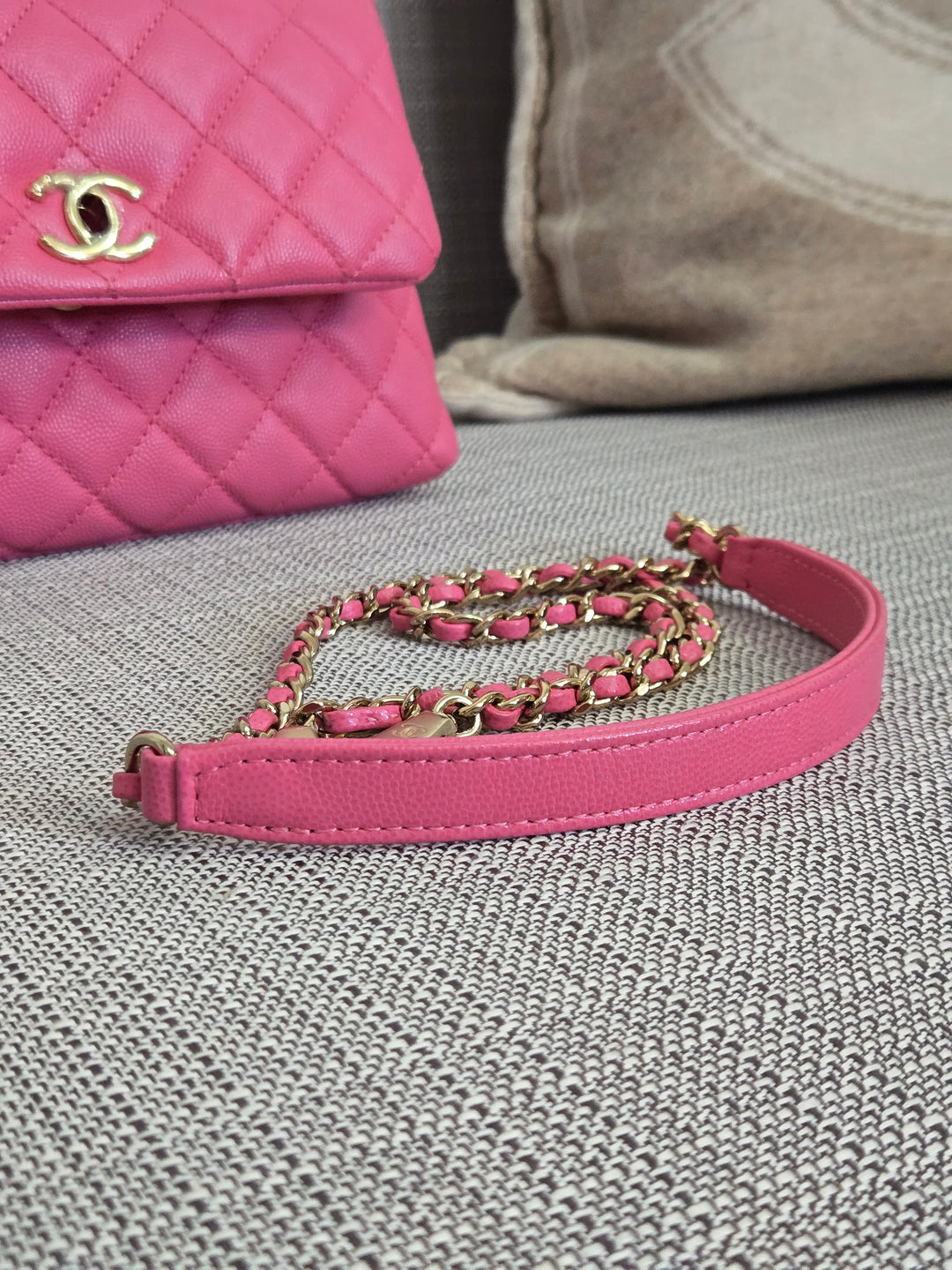 Chanel series 31 21P 2021 Pre Spring/Summer Collection Pink Caviar Coco Handle Flap Bag with Top Handle and Detachable Strap size Small