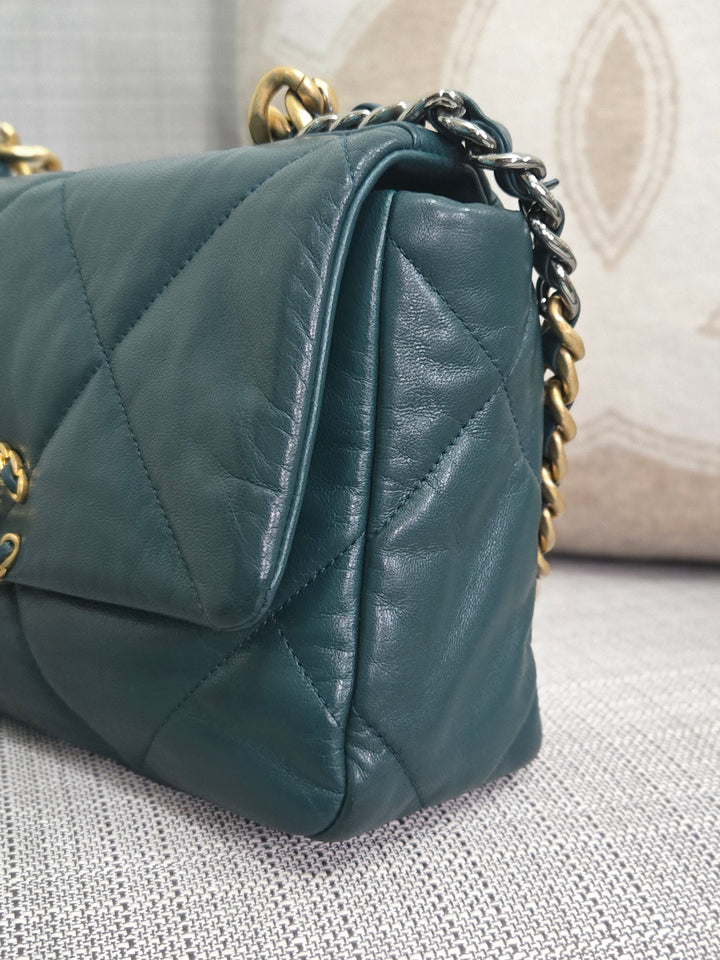 Chanel 19 size Small 26 cms series  Fall/Winter Collection Dark Green/Teal Goatskin Mixed hardware flap bag