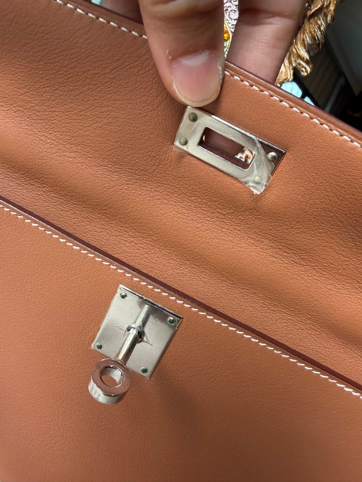 Hermès Kelly Cut Gold Swift Leather PHW Stamp R 2014