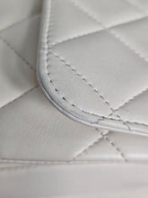 Load image into Gallery viewer, CHANEL 2022 22B Collection White Lambskin Rose Gold Hardware Trendy CC Flap Bag Size Small
