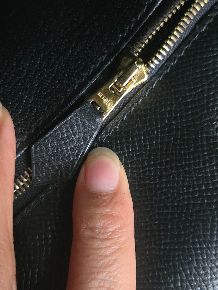 Hermes Noir/Black Epsom Leather GHW Kelly 28 stamp N 2010