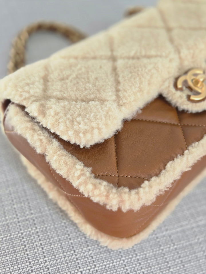 Chanel 24K 2024 Fall/Winter Collection Beige Brown Teddy Shearling MEDIUM flap Bag with Aged GHW