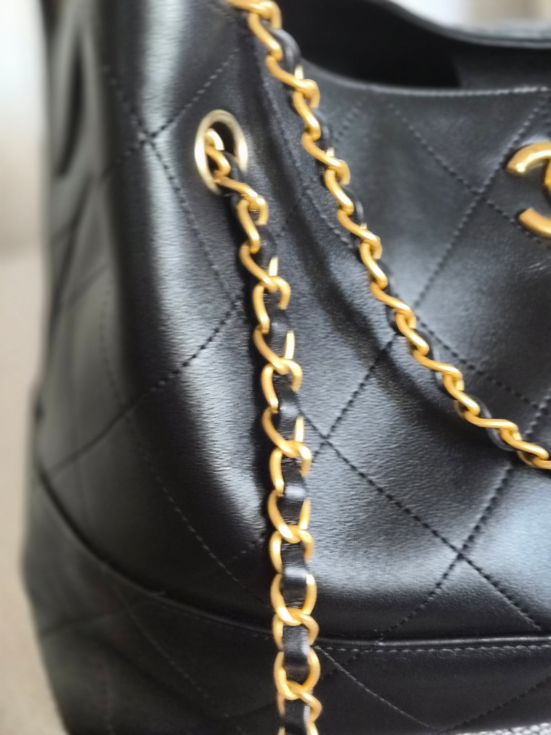 CHANEL 25A collection 2025 Black All Leather Calf skin Hobo Bag size Small