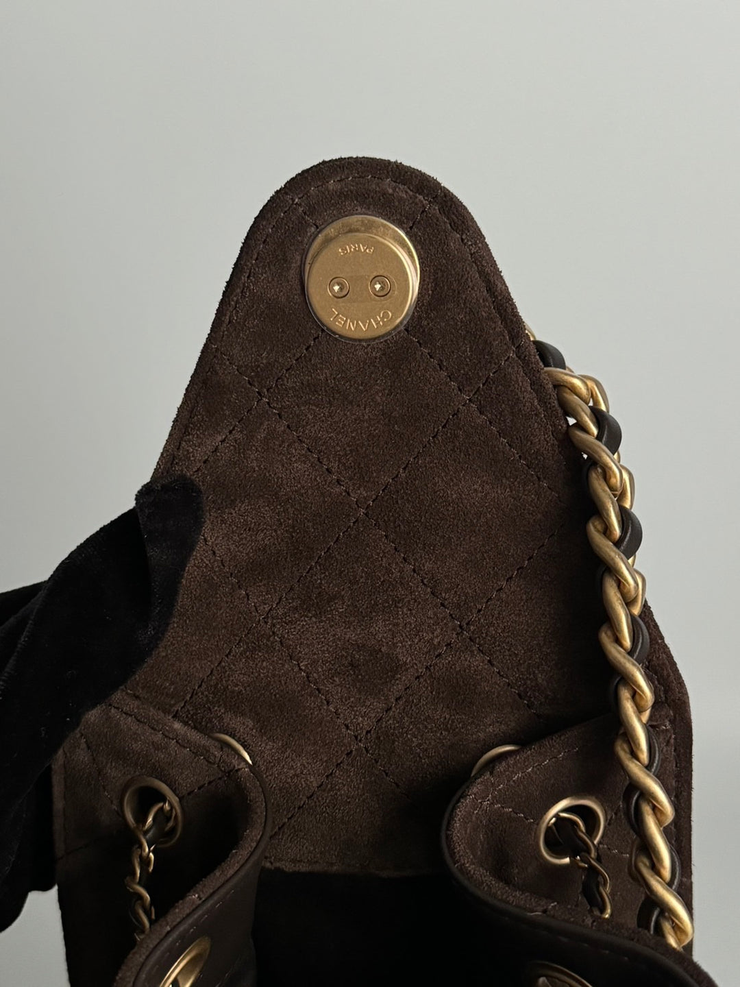 CHANEL 26C 2025/2026 Brown Suede Leather Aged GHW 25 Hobo Bag size Small