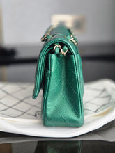 Load image into Gallery viewer, Chanel series 25 2018 18S collection Pearly Emerald Green Caviar LGHW Medium ML timeless Classic double flap bag
