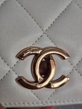 Load image into Gallery viewer, CHANEL 2022 22B Collection White Lambskin Rose Gold Hardware Trendy CC Flap Bag Size Small
