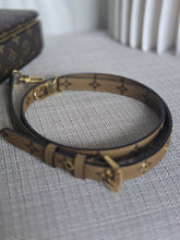 Load image into Gallery viewer, LOUIS VUITTON LV Pochette Metis Reverse Monogram 2023

