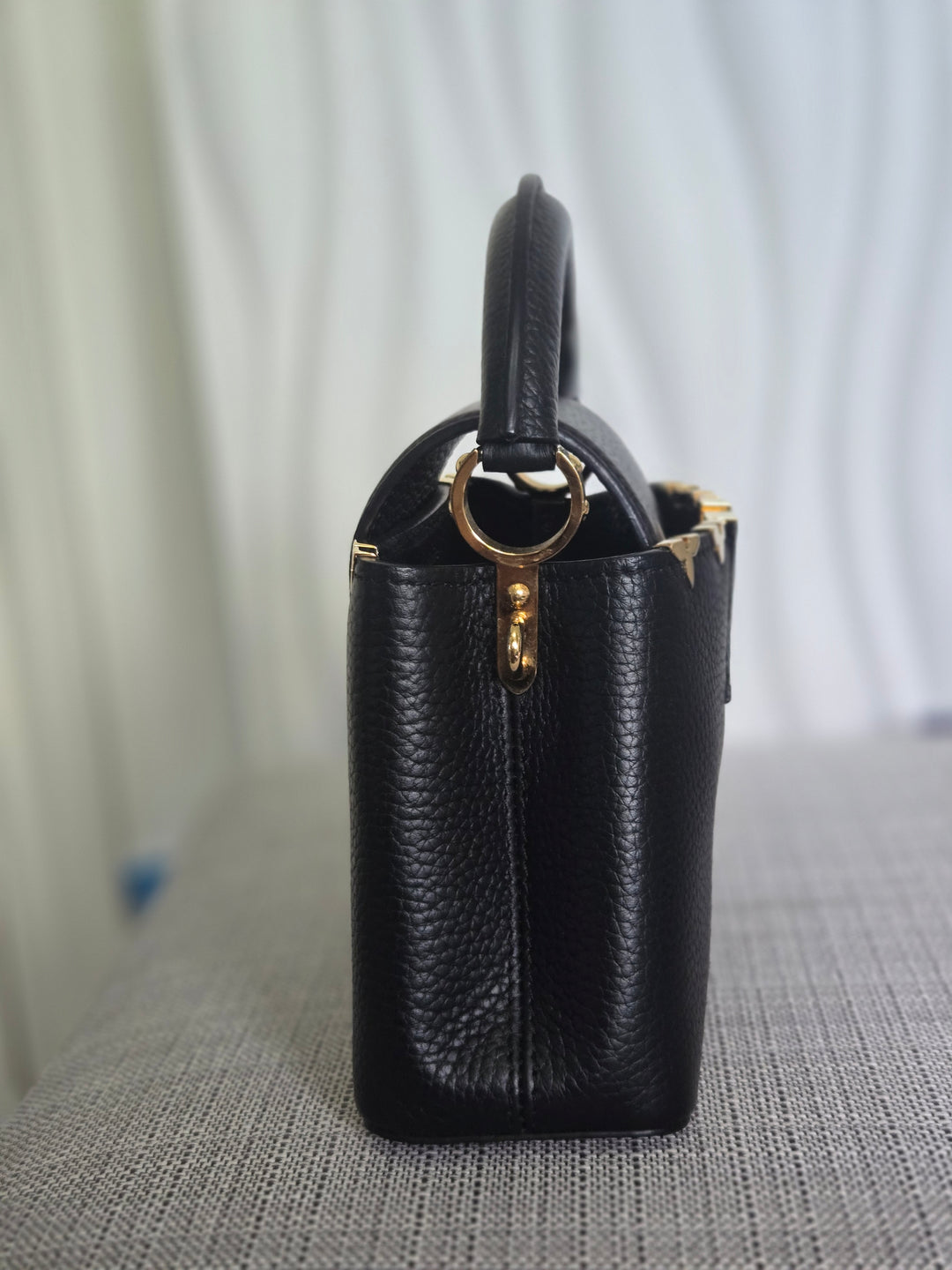 LOUIS VUITTON LV Capucines Mini Flower Crown Line in Black Taurillon Leather with detachable strap 2023