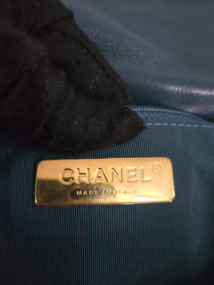 Chanel 19 size Small 26 cms series  Fall/Winter Collection Dark Green/Teal Goatskin Mixed hardware flap bag