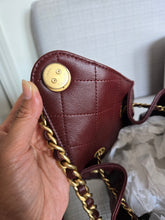 Load image into Gallery viewer, CHANEL 25 Size SMALL 25A 2025 Metiers d&#39;art Collection BURGUNDY caviar aged GHW Hobo Bag
