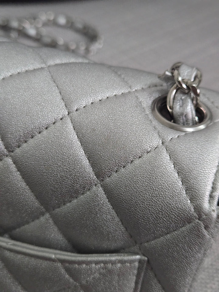 Chanel Series 31 21P 2021 Pre Spring/Summer Collection Iridescent Silver lambskin SHW Square Mini Flap Bag
