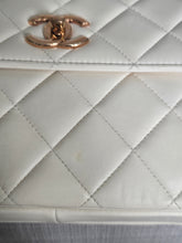Load image into Gallery viewer, CHANEL 2022 22B Collection White Lambskin Rose Gold Hardware Trendy CC Flap Bag Size Small
