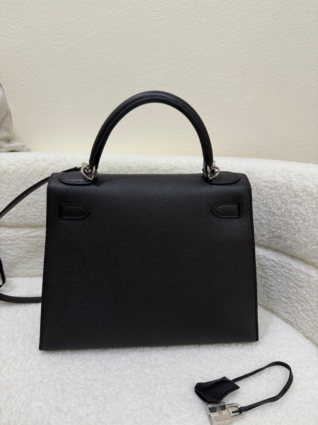 Hermes Kelly 28 in Black Noir Epsom Sellier Leather PHW Stamp R 2014