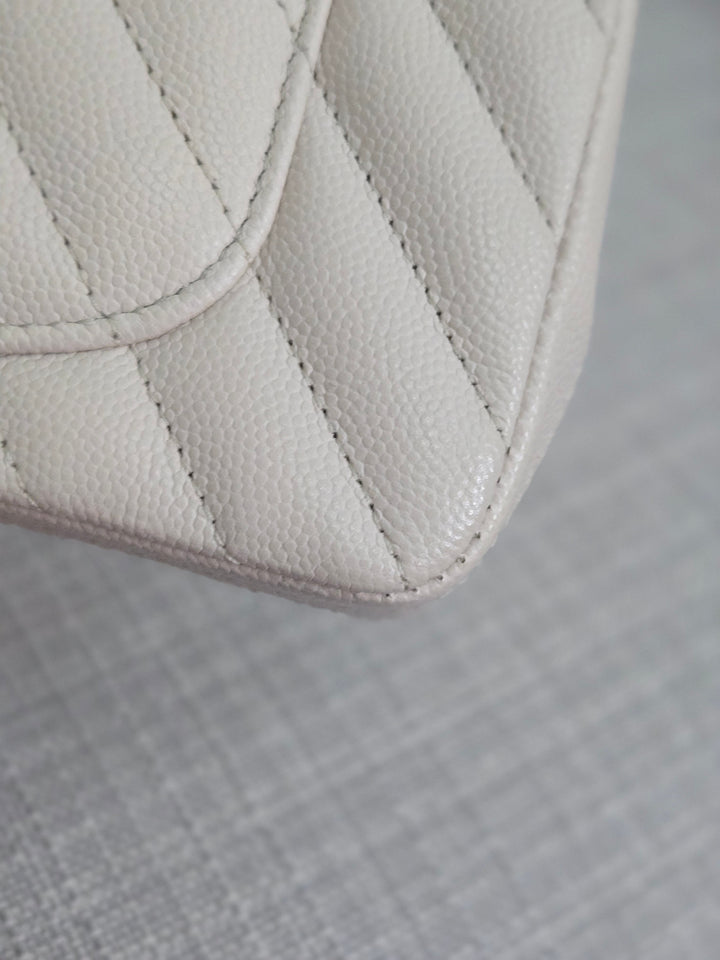 Chanel series 26 18B 2018 Fall/Winter Collection Ivory caviar Chevron Mini Rectangular Flap Bag with Champagne GHW