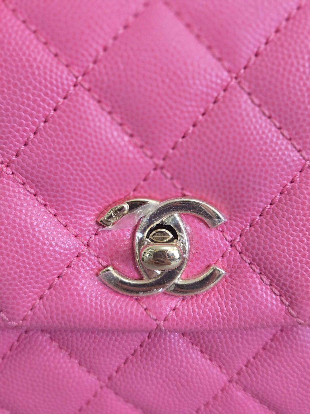 Chanel series 31 21P 2021 Pre Spring/Summer Collection Pink Caviar Coco Handle Flap Bag with Top Handle and Detachable Strap size Small