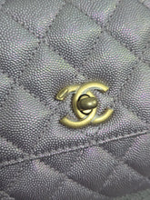 Load image into Gallery viewer, Chanel 22P 2022 Pre Spring/Summer Collection Iridescent Pink Caviar GHW Coco Handle Flap Bag size Small with Detachable Shoulder strap
