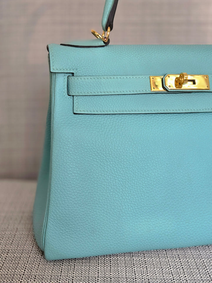 Hermes Kelly 28 in Bleu Atoll Togo Leather GHW