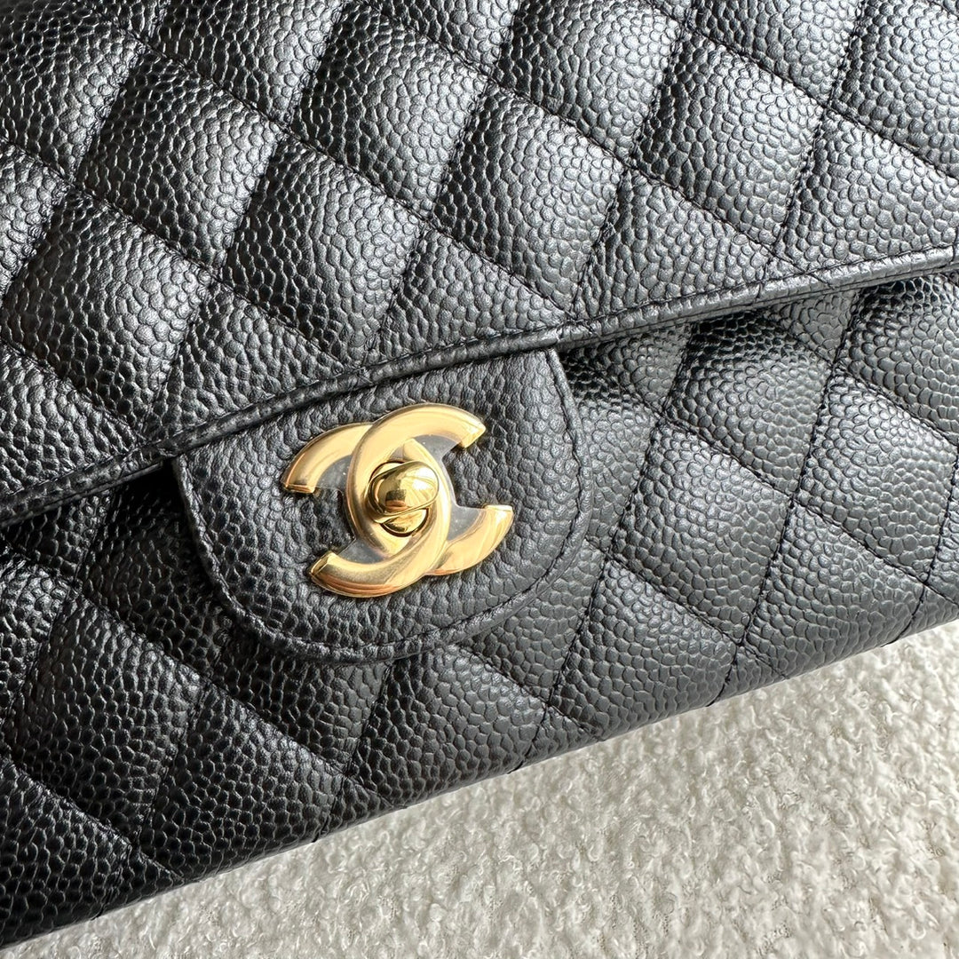 CHANEL series 25 Black Caviar GHW Medium ML Timeless Classic Double Flap Bag 2018