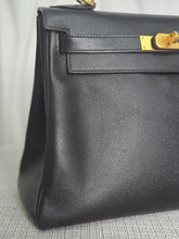 Load image into Gallery viewer, Hermes Noir/Black Epsom Leather GHW Kelly 28 stamp N 2010
