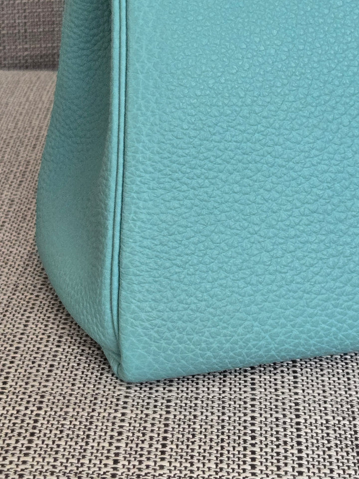 Hermes Kelly 28 in Bleu Atoll Togo Leather GHW
