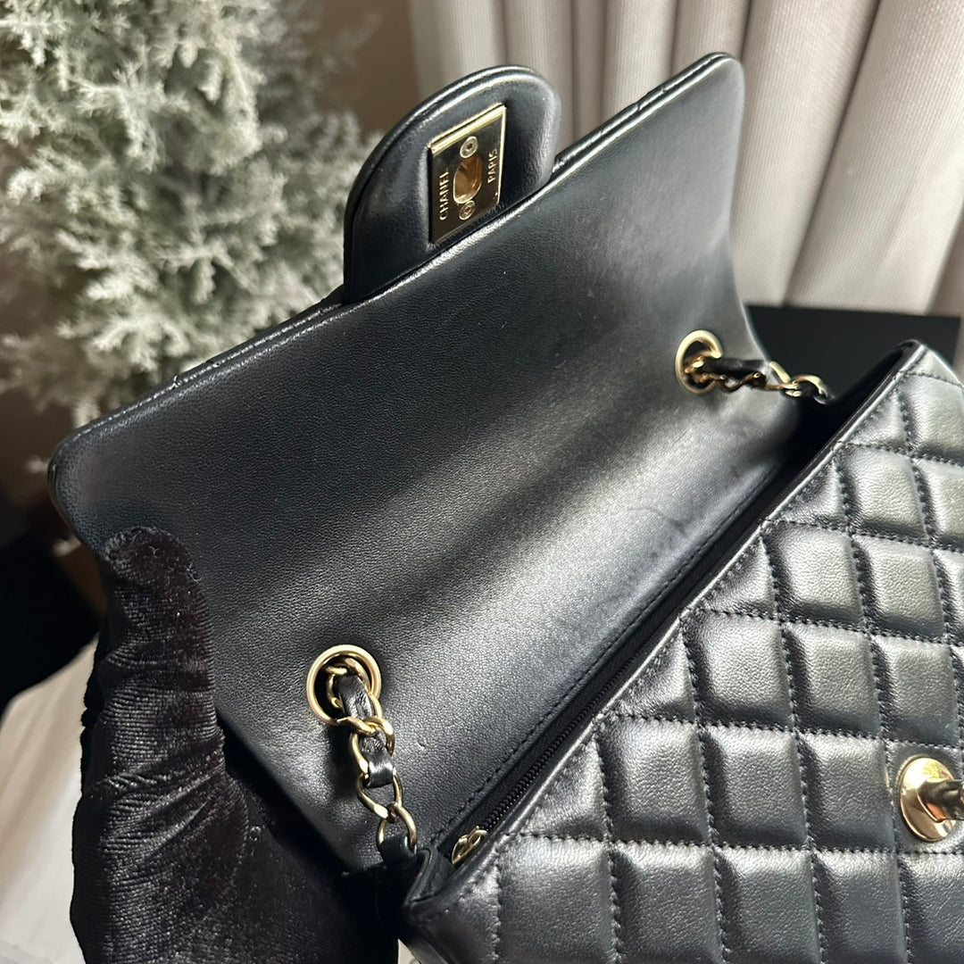 CHANEL Black Lambskin LGHW Mini Rectangular Flap Bag