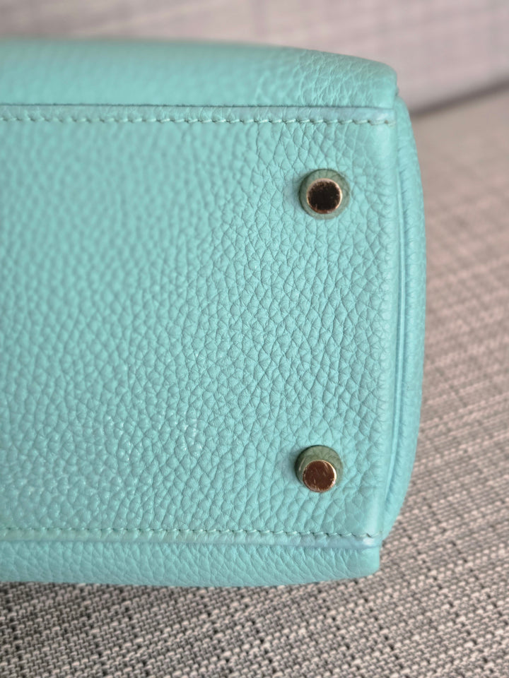 Hermes Kelly 28 in Bleu Atoll Togo Leather GHW