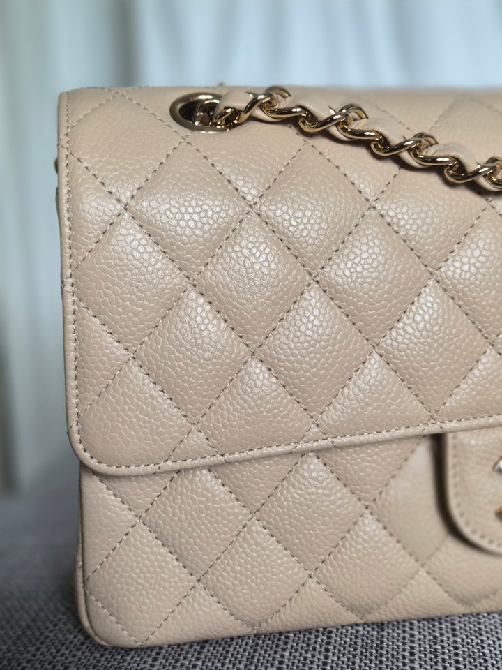 CHANEL series 15 2011/2012 Beige Clair Caviar GHW Medium ML Timeless Classic Double Flap Bag