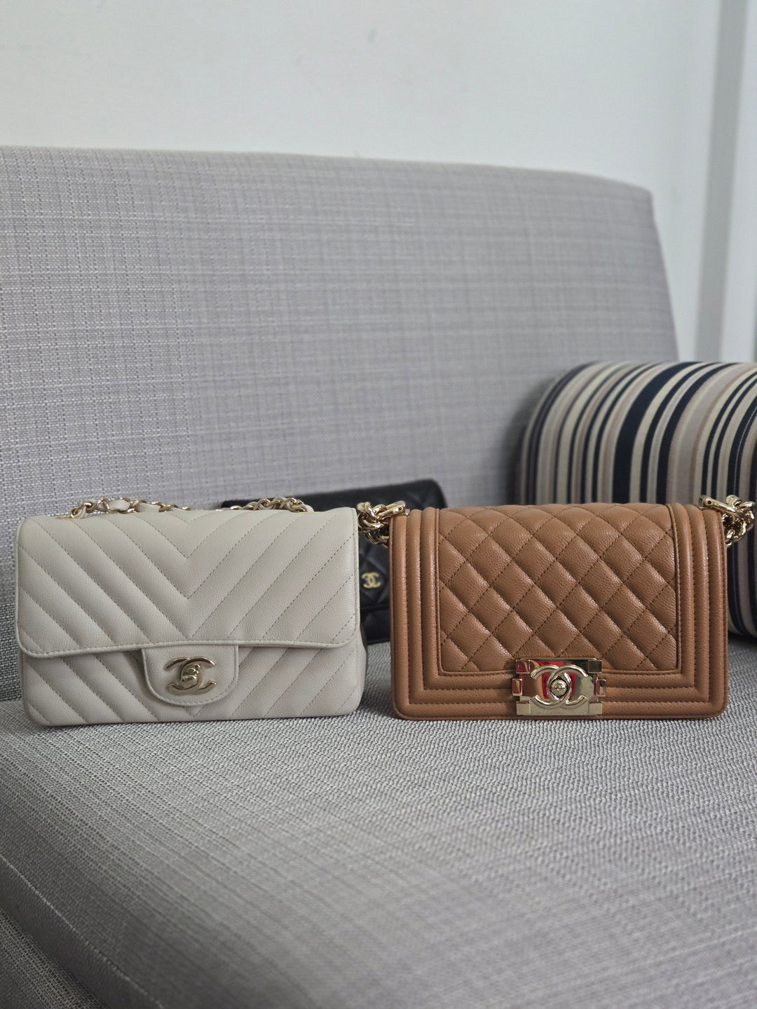 Chanel series 26 18B 2018 Fall/Winter Collection Ivory caviar Chevron Mini Rectangular Flap Bag with Champagne GHW
