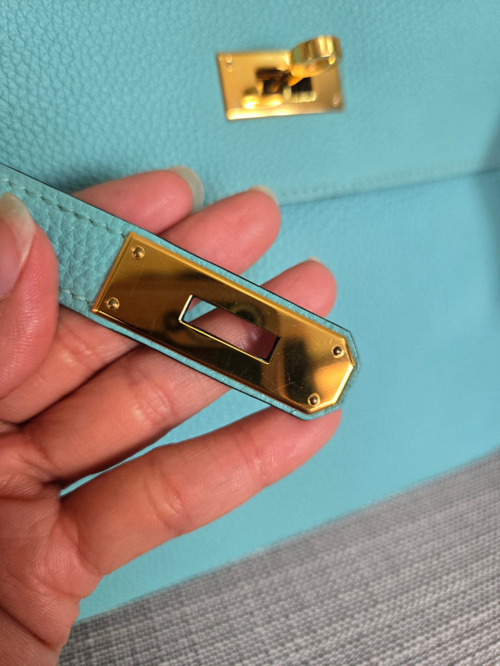 Hermes Kelly 28 in Bleu Atoll Togo Leather GHW
