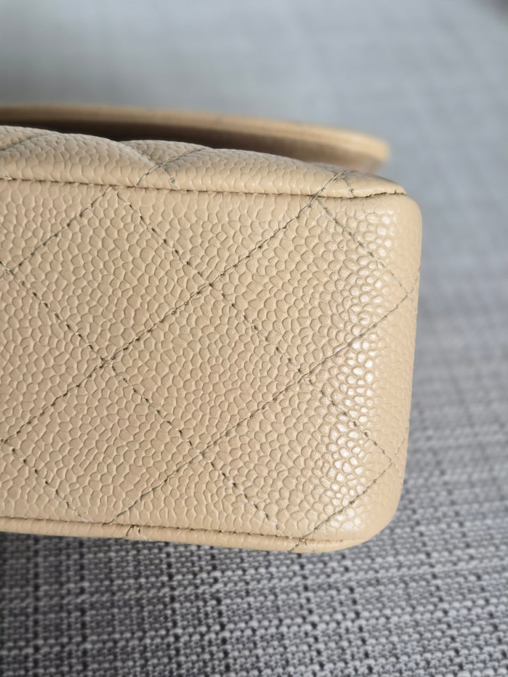 CHANEL series 15 2011/2012 Beige Clair Caviar GHW Medium ML Timeless Classic Double Flap Bag