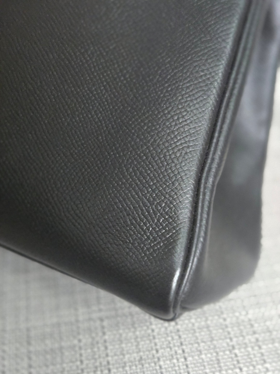 Hermes Noir/Black Epsom Leather GHW Kelly 28 stamp N 2010