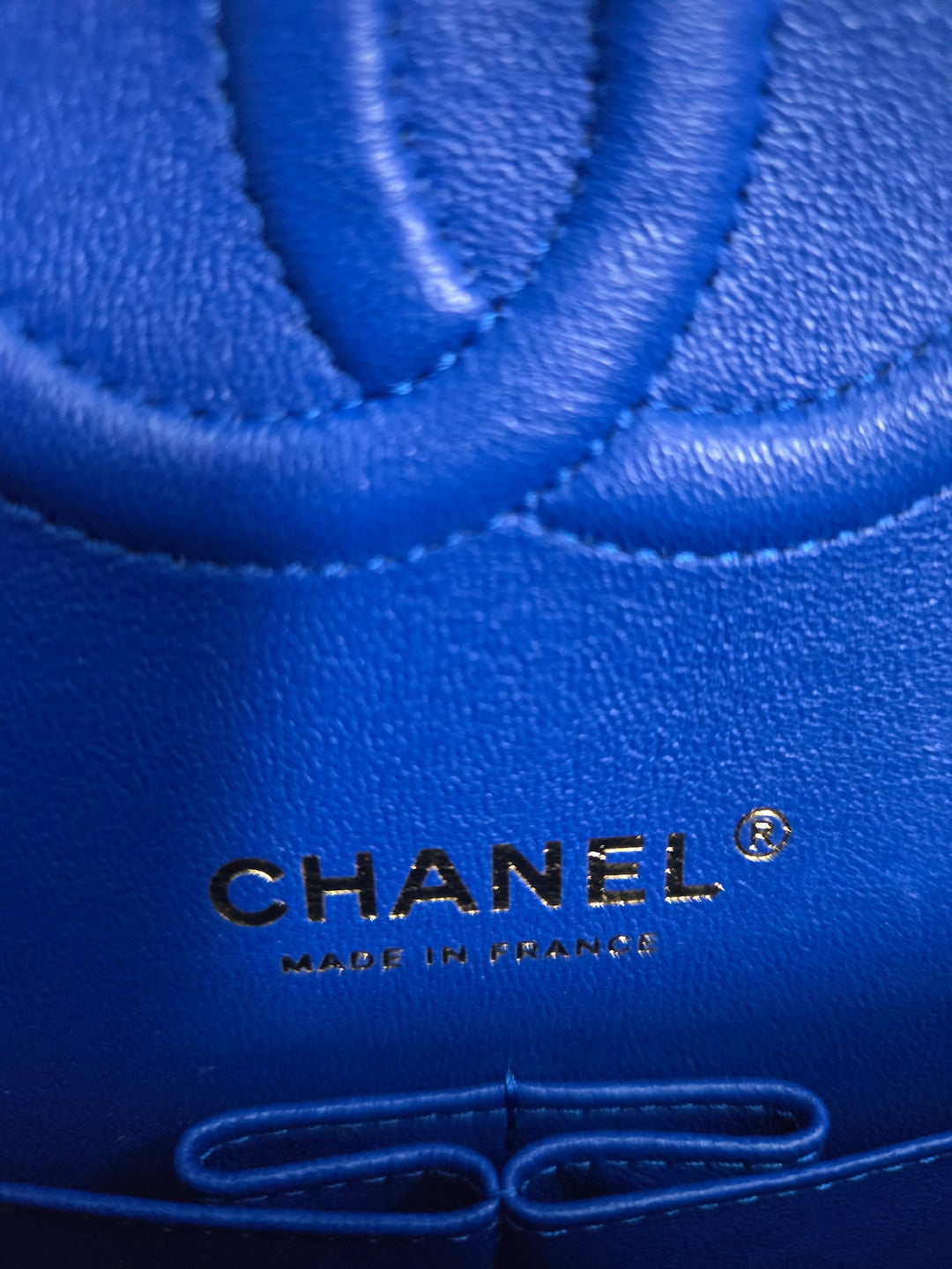 Chanel series 31 Iridescent Cobalt Blue Caviar Medium ML Timeless Classic Double Flap Bag with Champagne GHW