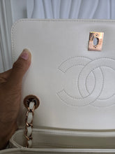 Load image into Gallery viewer, CHANEL 2022 22B Collection White Lambskin Rose Gold Hardware Trendy CC Flap Bag Size Small
