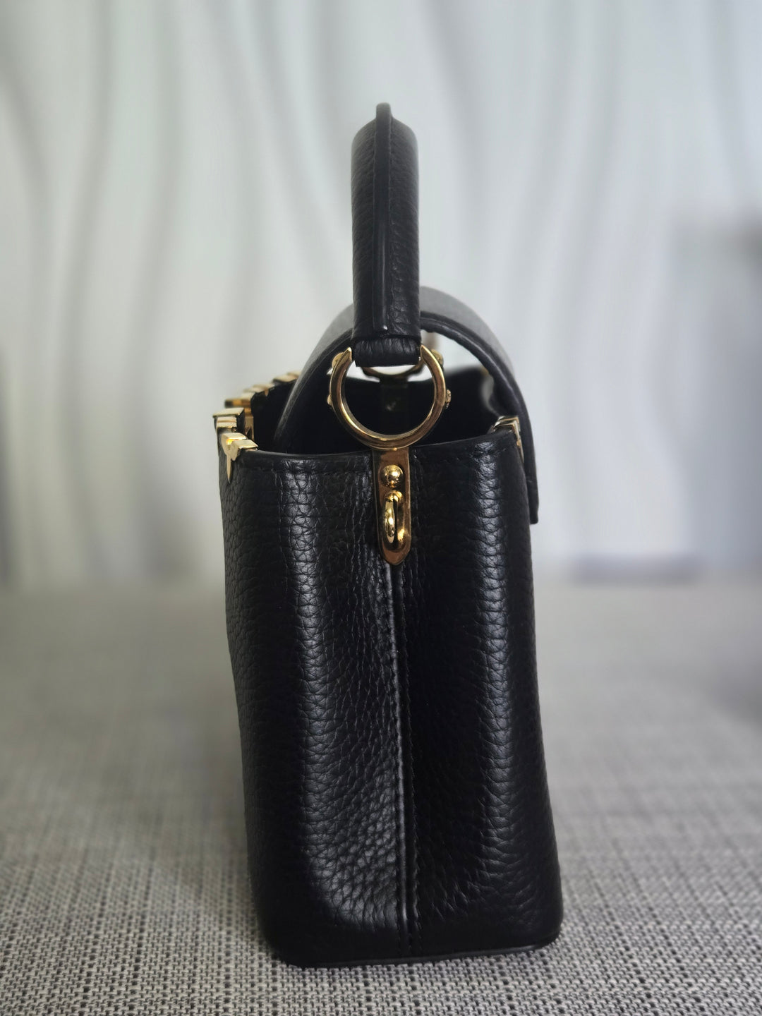 LOUIS VUITTON LV Capucines Mini Flower Crown Line in Black Taurillon Leather with detachable strap 2023