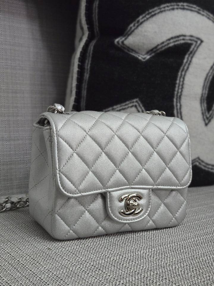 Chanel Series 31 21P 2021 Pre Spring/Summer Collection Iridescent Silver lambskin SHW Square Mini Flap Bag