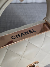Load image into Gallery viewer, CHANEL 2022 22B Collection White Lambskin Rose Gold Hardware Trendy CC Flap Bag Size Small
