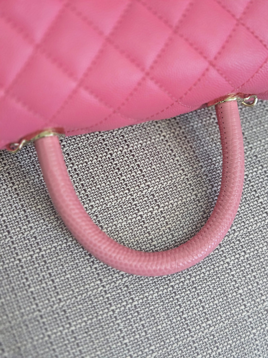 Chanel series 31 21P 2021 Pre Spring/Summer Collection Pink Caviar Coco Handle Flap Bag with Top Handle and Detachable Strap size Small