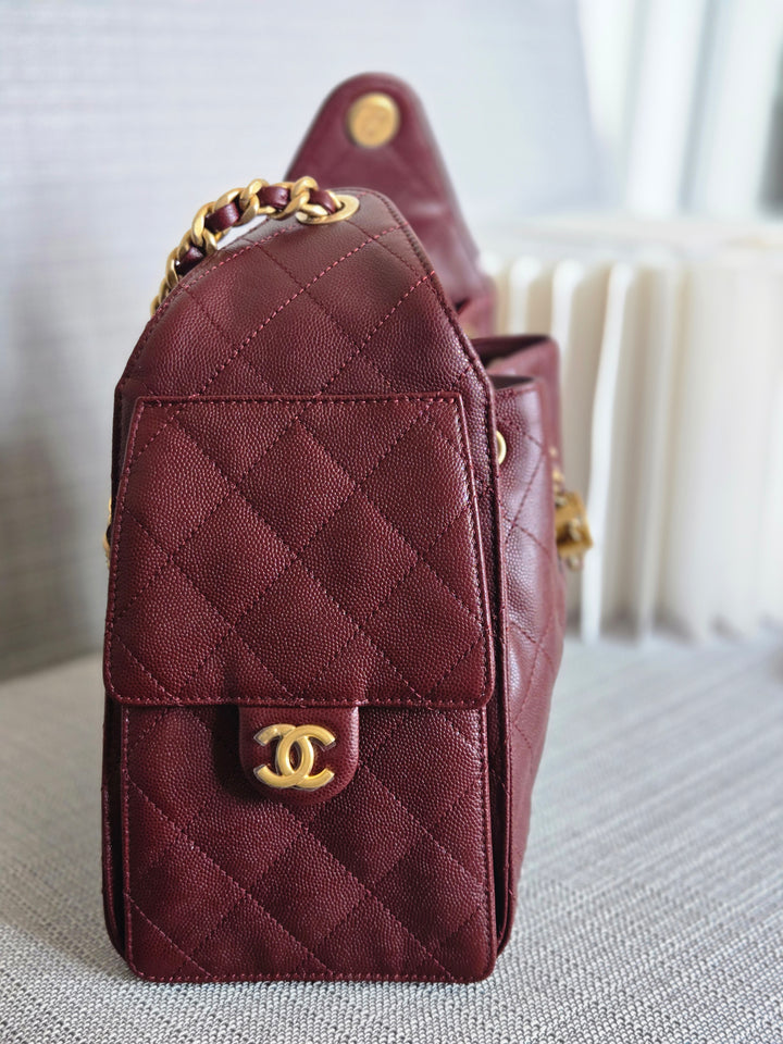 CHANEL 25 size SMALL from 25A 2025 Metiers d'art Collection BURGUNDY caviar aged GHW Hobo Bag