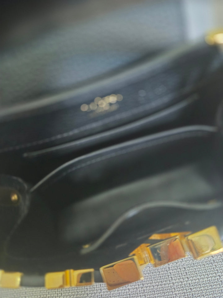 LOUIS VUITTON LV Capucines Mini Flower Crown Line in Black Taurillon Leather with detachable strap 2023