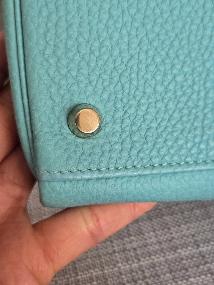 Hermes Kelly 28 in Bleu Atoll Togo Leather GHW