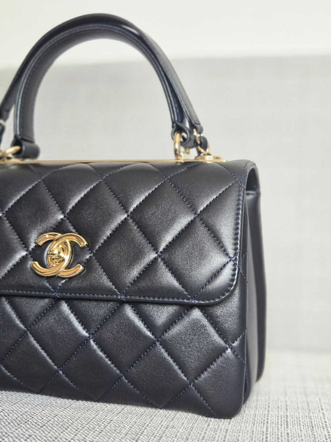 Chanel series 28 2019 Navy Lambskin Champagne GHW Trendy CC Flap Bag size Small with Detachable Strap