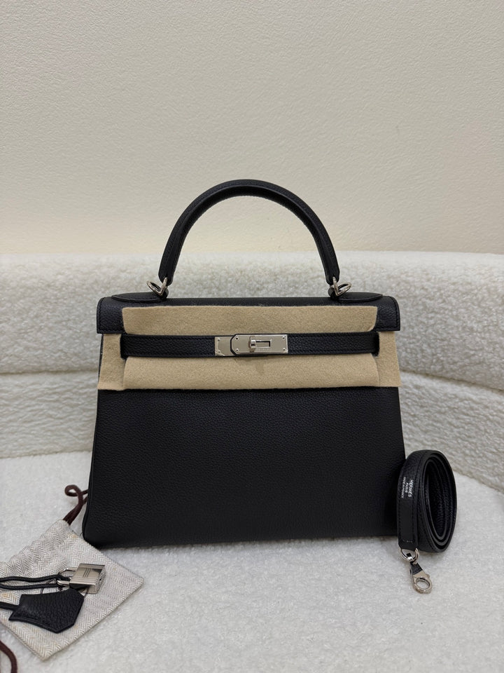 Hermes Kelly 28 Black Noir Retourne Togo Leather PHW Stamp R 2014