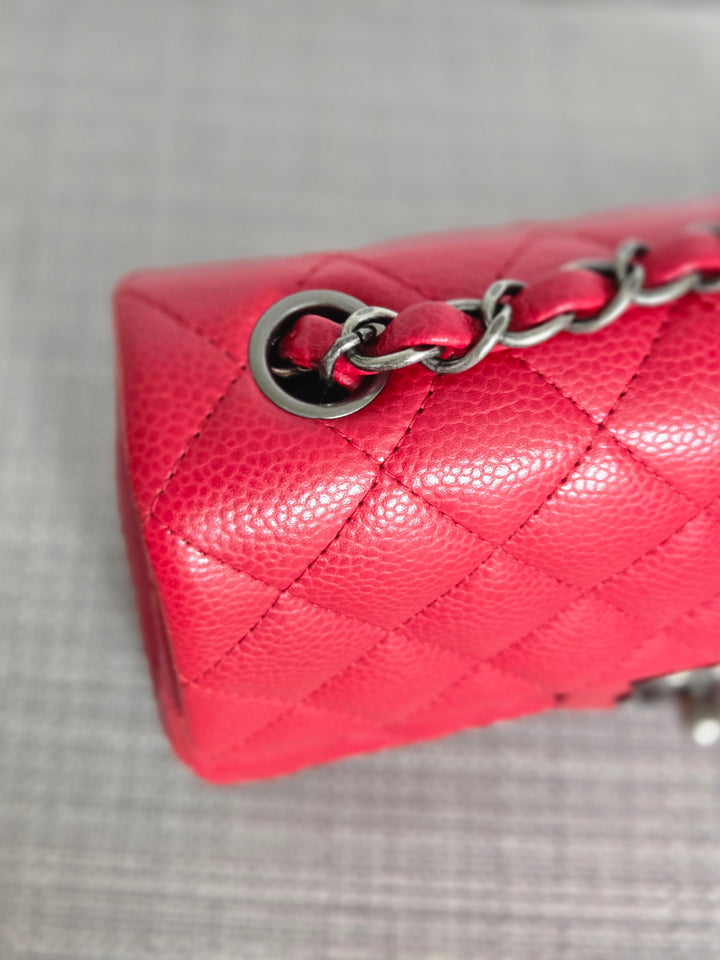 CHANEL series 21 15B collection Red lipstick caviar Ruthenium Hardware Mini Rectangular Flap Bag 2015 15B collection