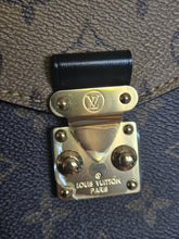 Load image into Gallery viewer, LOUIS VUITTON LV Pochette Metis Reverse Monogram 2023
