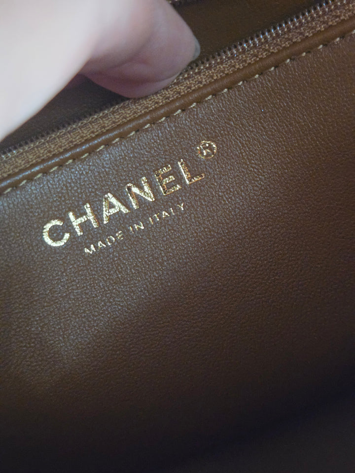 Chanel 24K 2024 Fall/Winter Collection Beige Brown Teddy Shearling MEDIUM flap Bag with Aged GHW