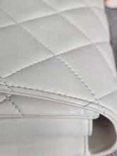 Load image into Gallery viewer, CHANEL 2022 22B Collection White Lambskin Rose Gold Hardware Trendy CC Flap Bag Size Small
