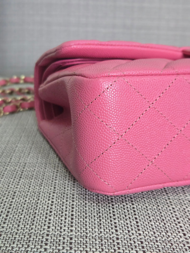 Chanel 21P 2021 Pre spring/summer collection Pink Caviar Champagne GHW 11.12 Timeless Classic Medium ML Double Flap Bag