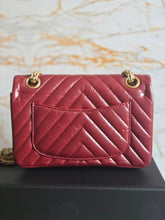 Load image into Gallery viewer, Chanel series 23 2017 Burgundy Distressed Calf Skin Aged GHW Chevron 2.55 224 Mini Reissue Double Flap Bag
