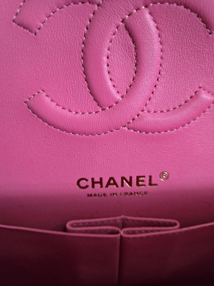 Chanel 21P 2021 Pre spring/summer collection Pink Caviar Champagne GHW 11.12 Timeless Classic Medium ML Double Flap Bag